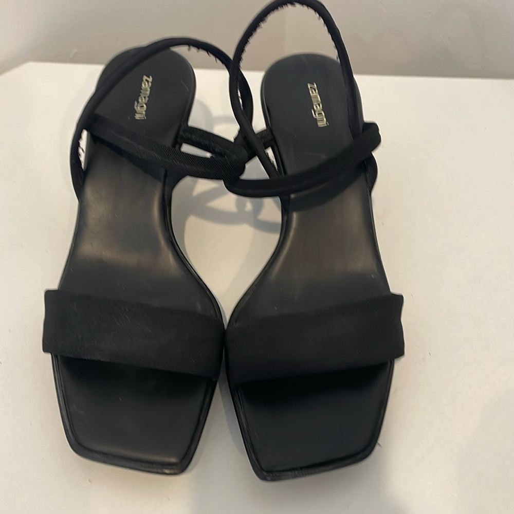 WORN ONCE! Zamagni Made in Italy 2.5 heel Sandal - Size 39 - Black